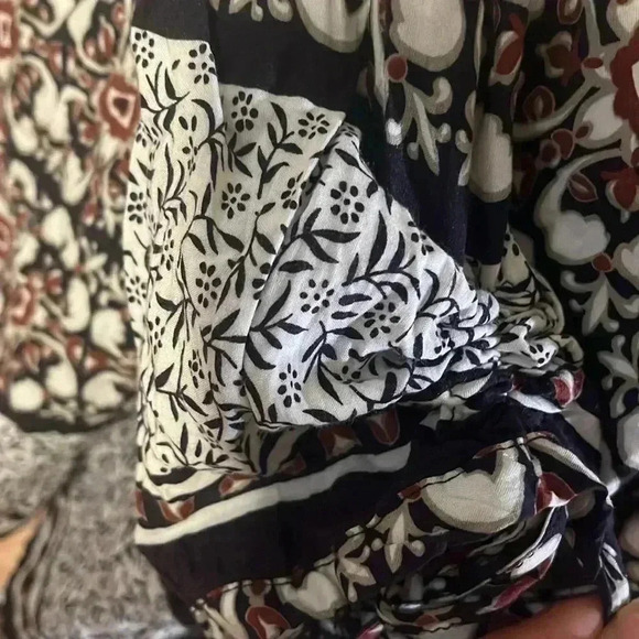 [L-XL] Simply Noelle LS pullover rayon  Blue white, and black print A-line tunic - Picture 6 of 9